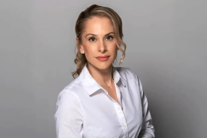 Anna Kasparian, suara Amerika
